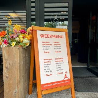 Donderdagen zijn om te stoempen.
Met liefde en een snuifje nostalgie.

🍂🍁🧡🥔